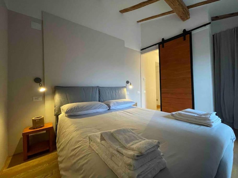 Romantic Attic Room With Panoramic View Болоня Екстериор снимка