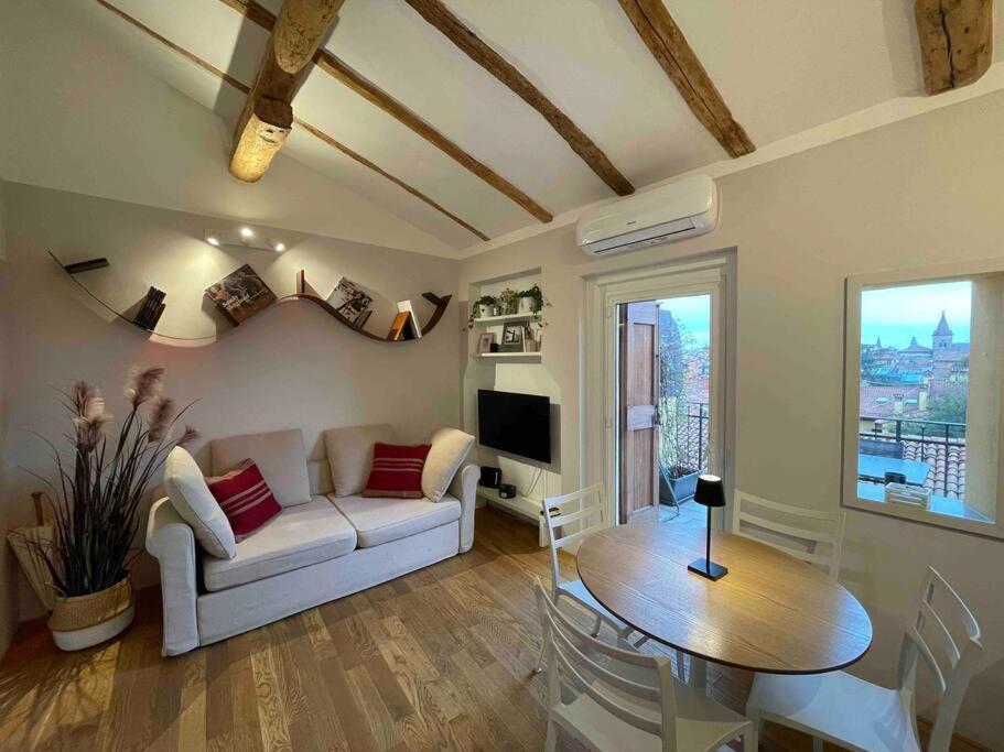 Romantic Attic Room With Panoramic View Болоня Екстериор снимка